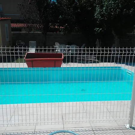 Maison Familiale Nyaraló Eaunes